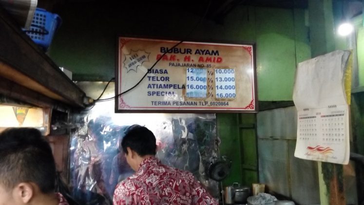Menikmati Bubur Ayam Special Pak Haji Amid | Destinasi Bandung