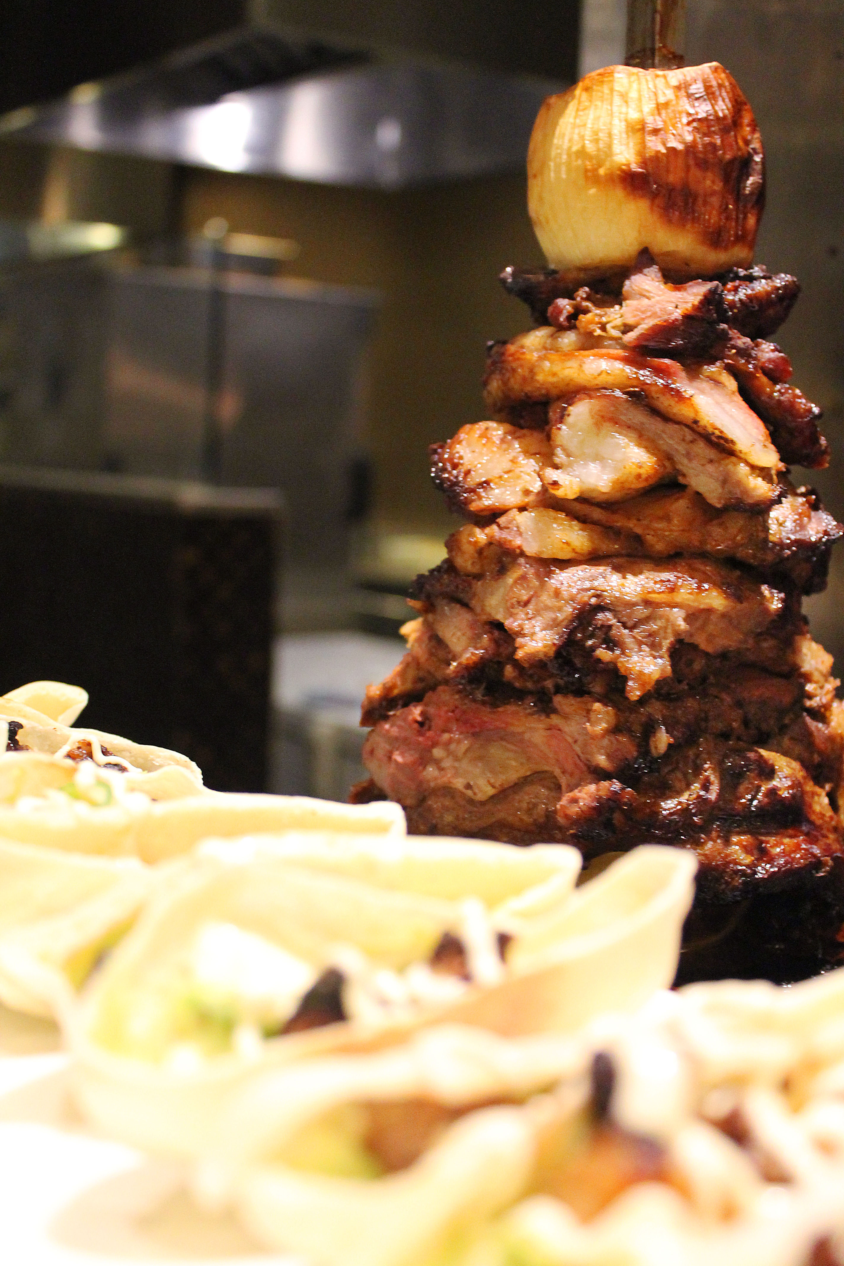 Menikmati Olahan Daging Kambing Lamb Shawarma Ala Hilton 