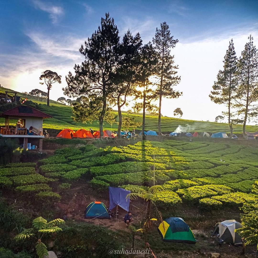 Tempat Wisata Yang Lagi Hits Di Bandung 2018